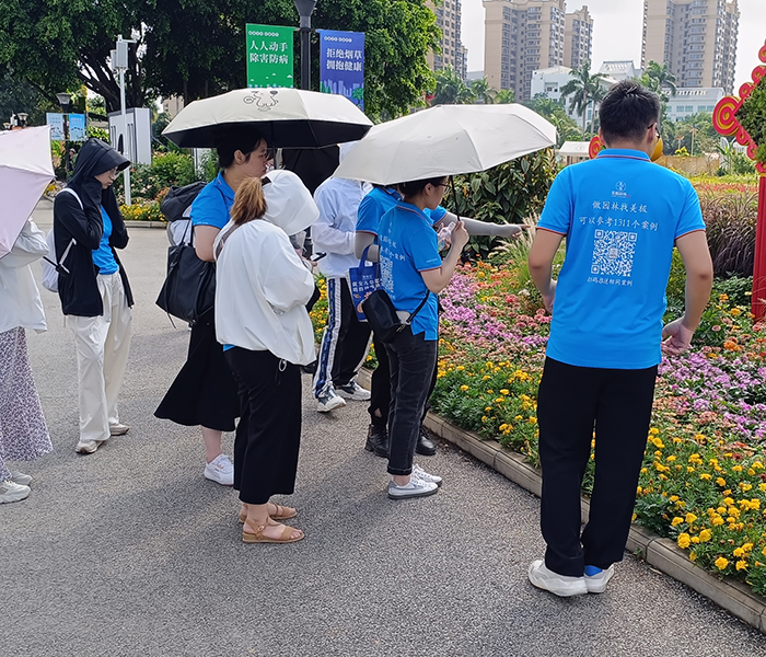 为了能够与时俱进，唯有不断学习，美极园林日常外出学习